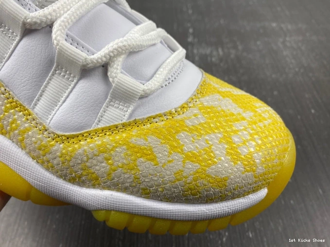 1st Kicks Air Jordan Snakeskin AH7860-107 WMNS Low 11 Yellow 0806